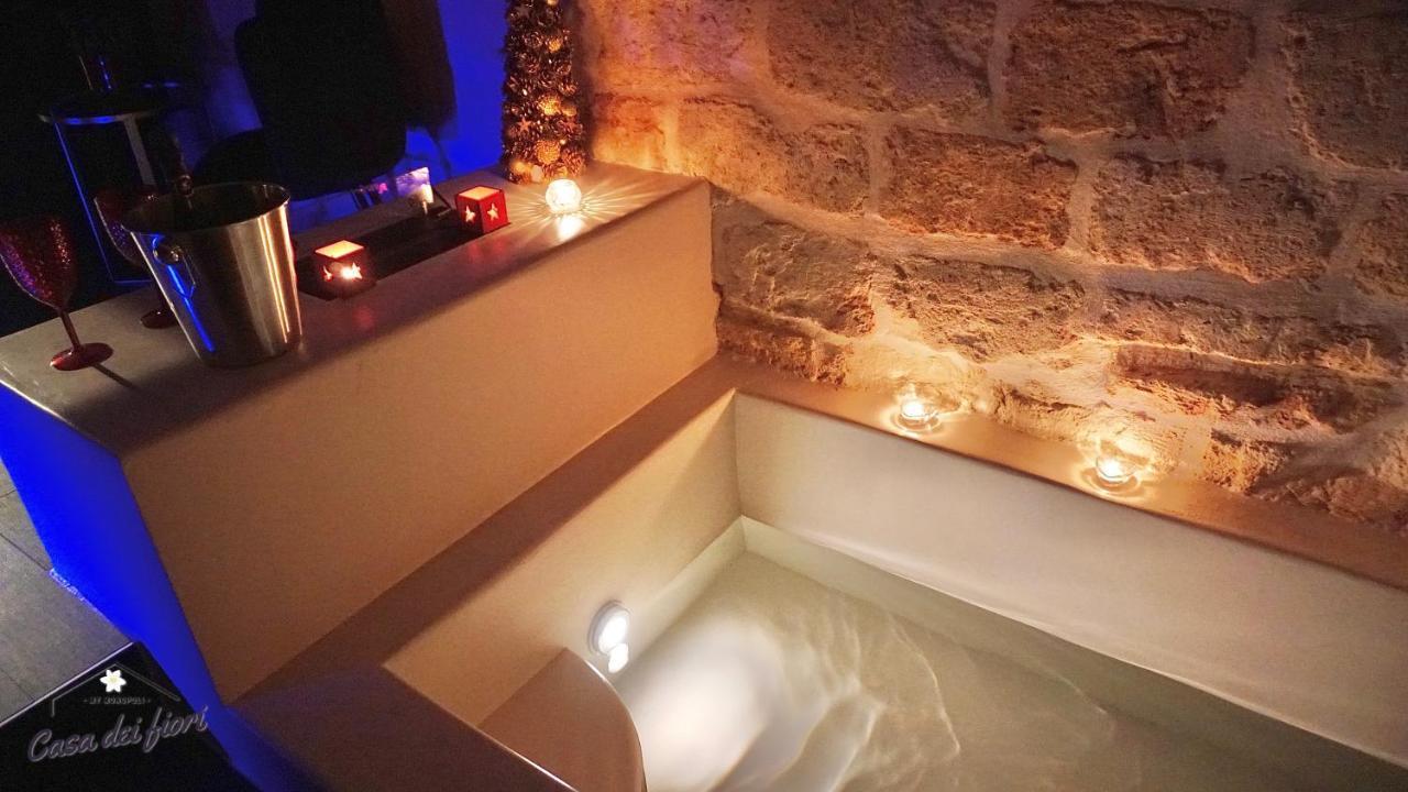 My Monopoli -Casa Dei Fiori Suite "Tulipano Nero" Centro Storico Екстериор снимка