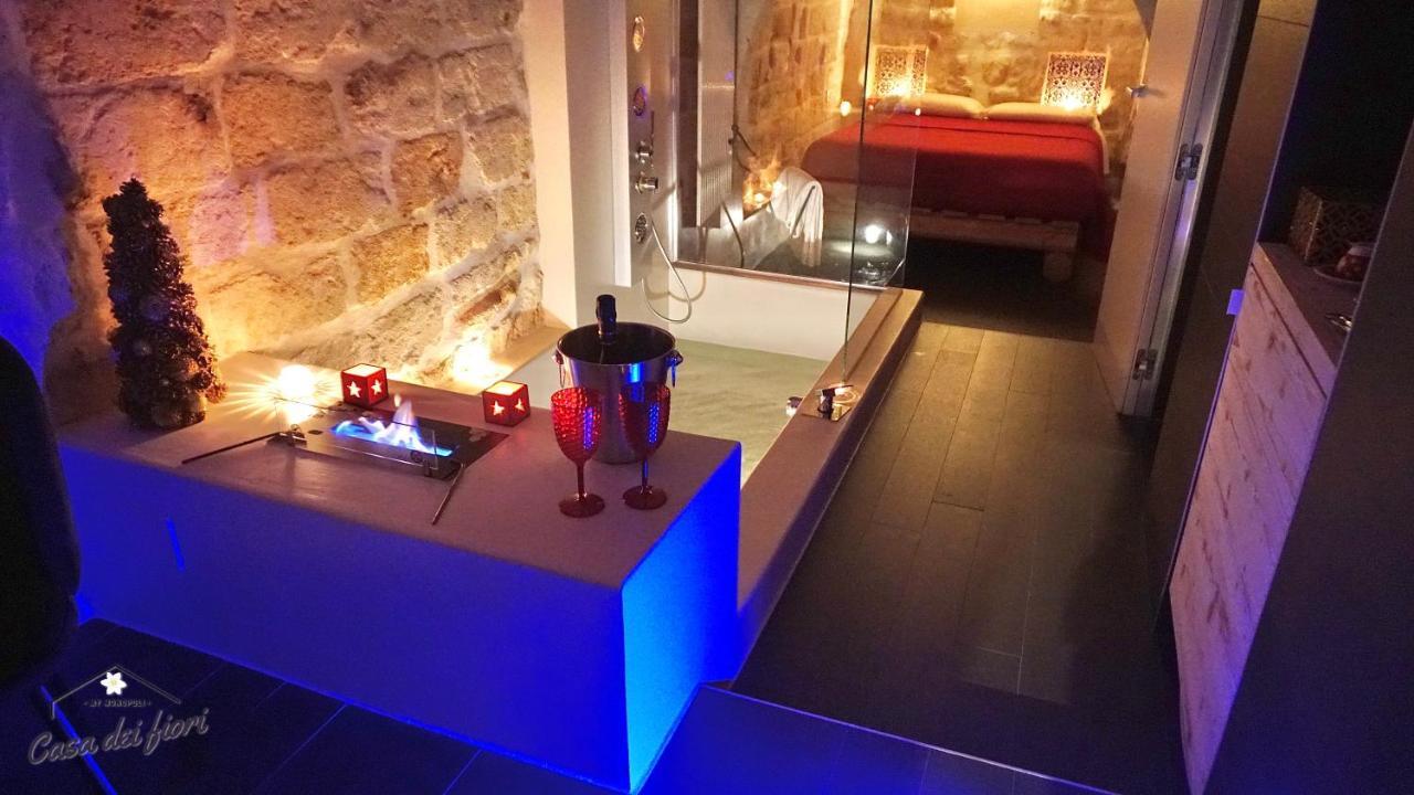 My Monopoli -Casa Dei Fiori Suite "Tulipano Nero" Centro Storico Екстериор снимка